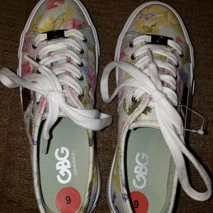 Guess By Guess Mint Floral Canvas Sneakers!